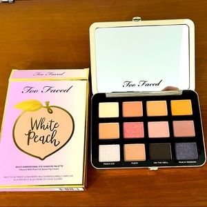 Too Faced White Peach Eye Shadow